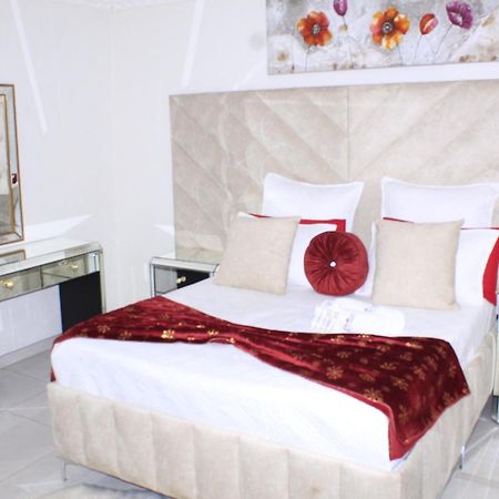 Angelocean Guest House Уитбанк Екстериор снимка
