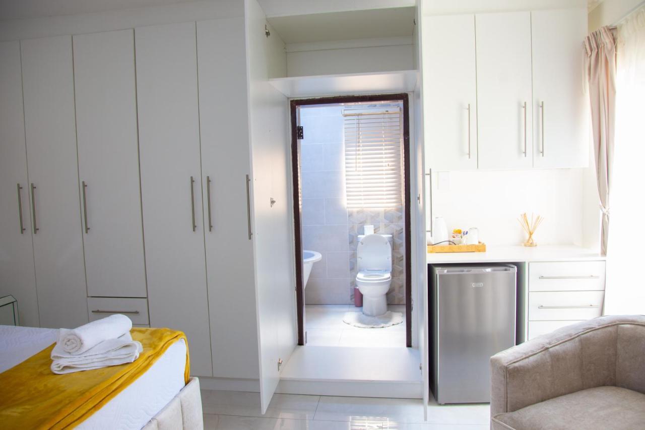Angelocean Guest House Уитбанк Екстериор снимка