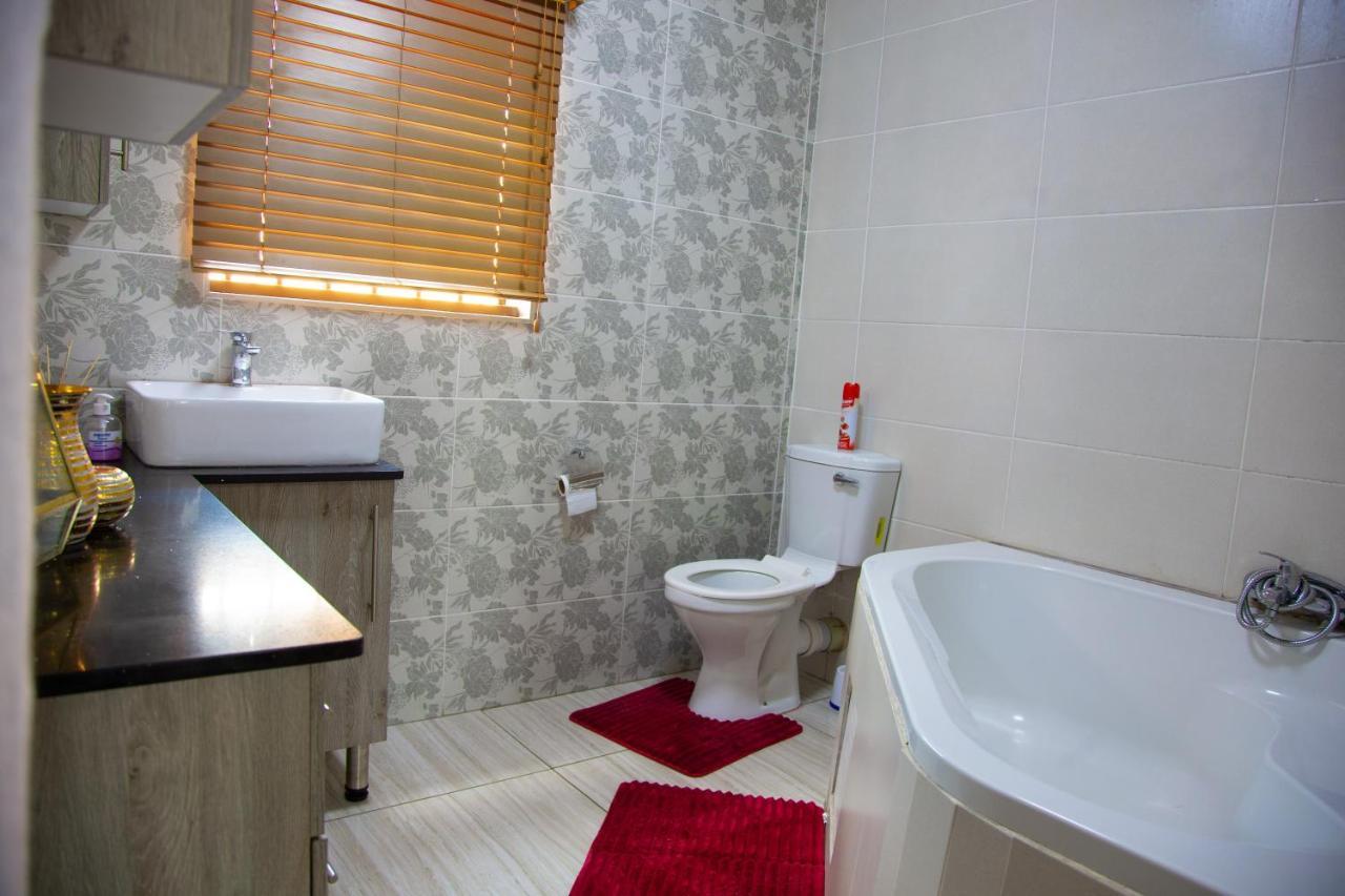 Angelocean Guest House Уитбанк Екстериор снимка